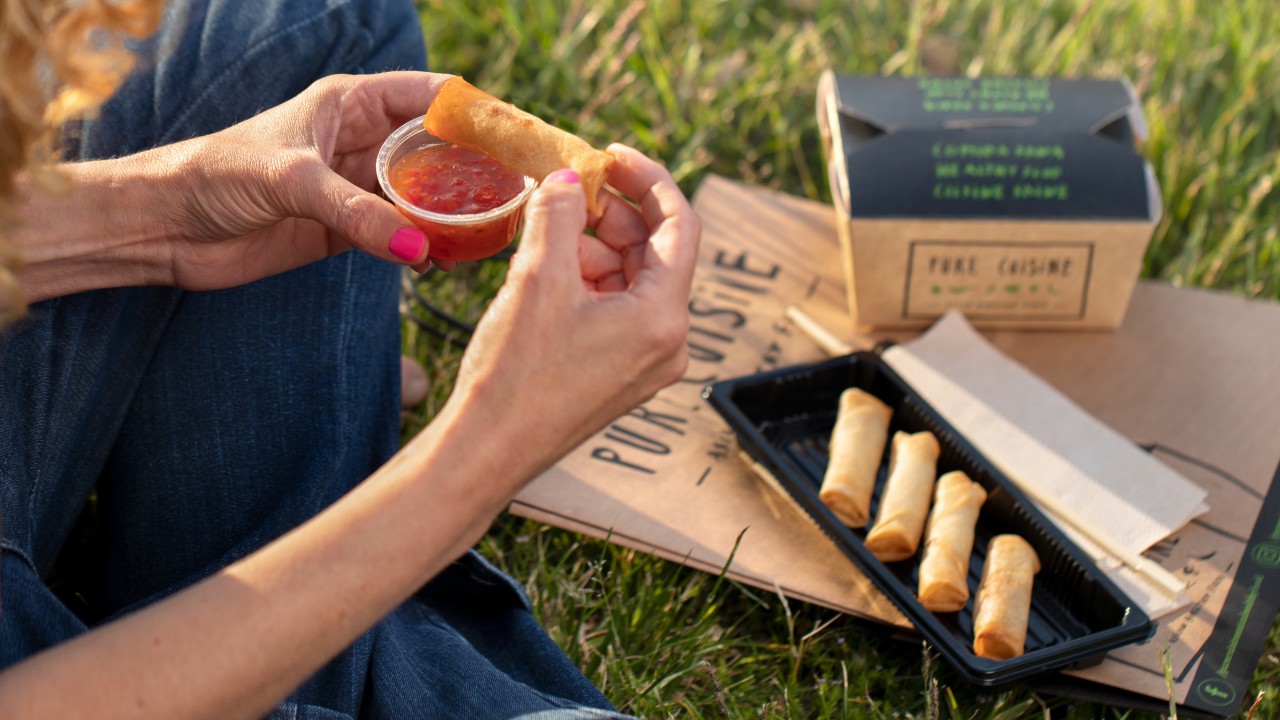 Picnic con rollitos de primavera de Pure Cuisine.